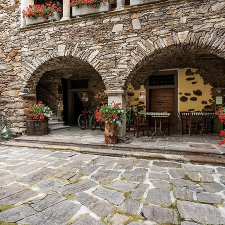 Dimora Storica Casa Vanni 招待所 Villadossola