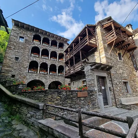 Dimora Storica Casa Vanni בית הארחה Villadossola